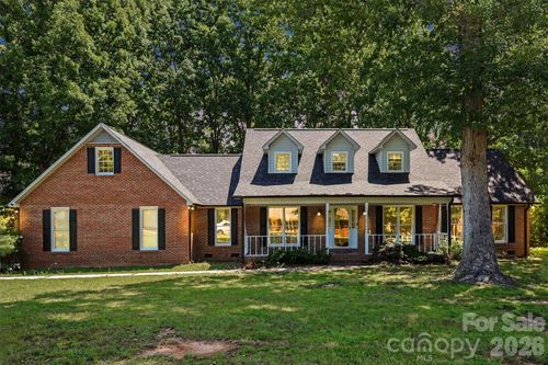 121 Country Creek Dr, Kings Mountain, NC, 28086-8982 | Card Image
