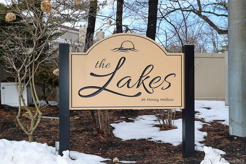 55 Kristin Ln, Smithtown, NY, 11788-1237 | Card Image