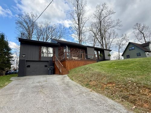 106 Revere Cir, Elizabethton, TN, 37643-7239 | Card Image