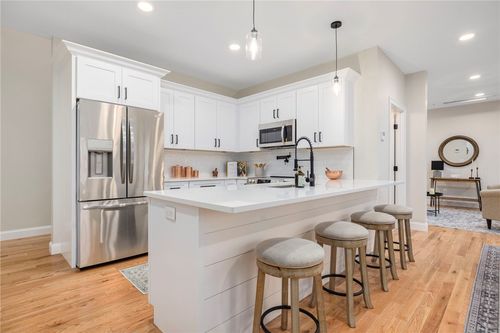 ste-7-2907 Post Rd, Warwick, RI, 02886-3146 | Card Image