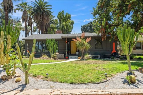 1105 W Highland Ave, Redlands, CA, 92373-6656 | Card Image