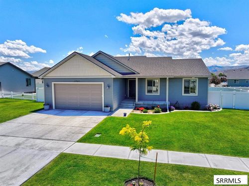 1561 Petersburg Dr, Chubbuck, ID, 83202-5270 | Card Image