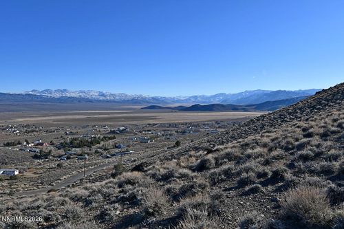 3945 Sandstone Dr, Wellington, NV, 89444-9424 | Card Image