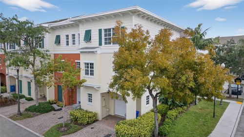 630 Sw 1st Dr, Pompano Beach, FL, 33060-8325 | Card Image