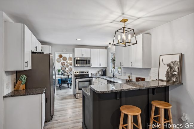 Kitchen | Image 8