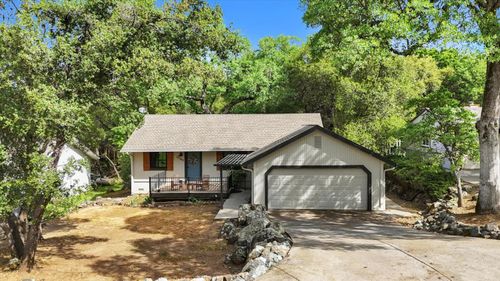 17742 Silver Pine Dr, Penn Valley, CA, 95946-9586 | Card Image