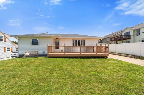 2469 1st St, Cedar Rapids, IA, 52404-4144 | Card Image