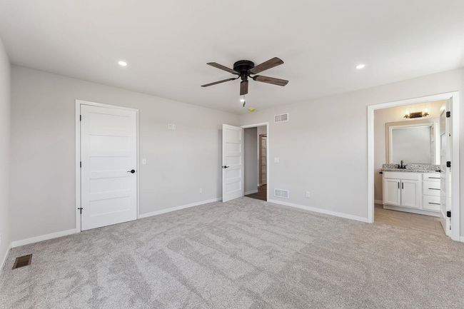 2463 Russell Ct, Home with 3 bedrooms, 3 bathrooms and null parking in REEDSBURG WI | Image 18