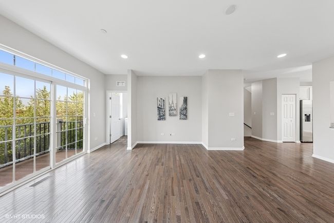 813 Paisley Ct, Townhouse with 3 bedrooms, 3 bathrooms and 2 parking in Naperville IL | Image 4