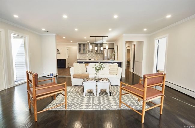 170 Laurel Ln, House other with 4 bedrooms, 3 bathrooms and null parking in Syosset NY | Image 7