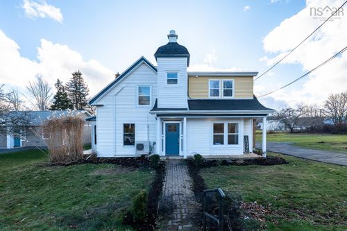 {{alt}} | Card Image