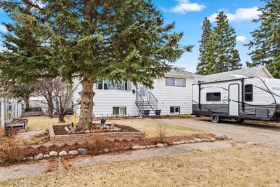 205 5 Ave Se, House detached with 4 bedrooms, 2 bathrooms and 1 parking in Manning AB | Image 1