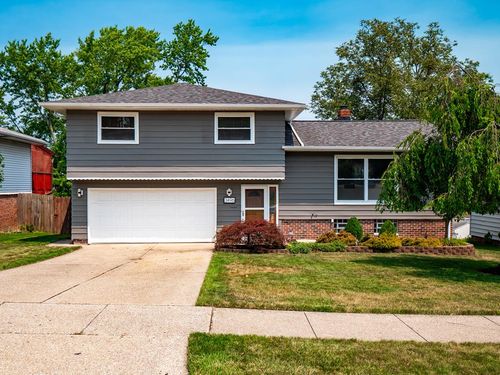 3496 Hetzel Dr., Parma, OH, 44134 | Card Image