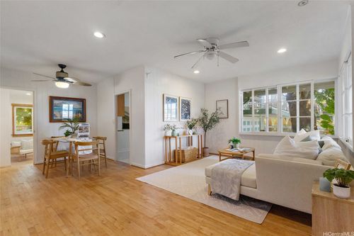 637 Kuaaina Way, Kailua, HI, 96734-2256 | Card Image