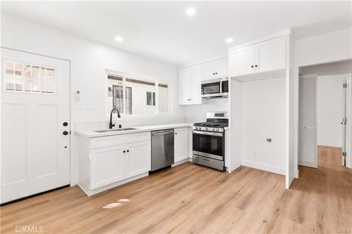 6523 Ajax Ave, Bell Gardens, CA, 90201-6473 | Card Image