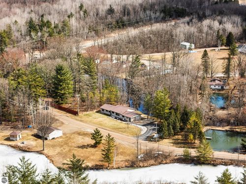 89 River Dr, Merritt, MI, 49667-9759 | Card Image