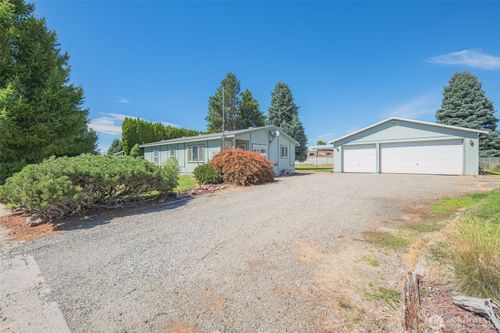 2449 4th St Ne, East Wenatchee, WA, 98802-4702 | Card Image