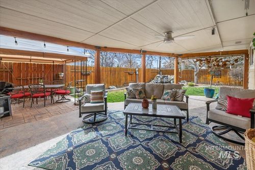 712 Sw 4th St, Fruitland, ID, 83619-2565 | Card Image