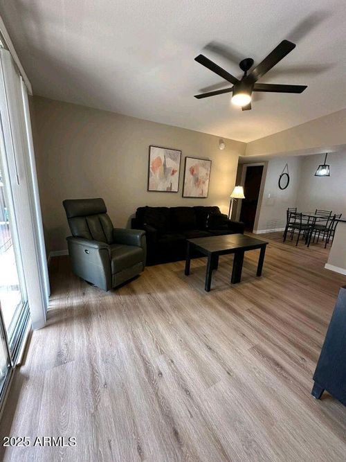 292-1385 W University Ave, Flagstaff, AZ, 86001-7131 | Card Image