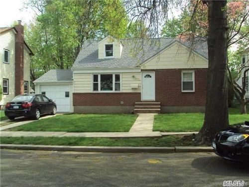 1034 Tulsa St, Uniondale, NY, 11553-1616 | Card Image