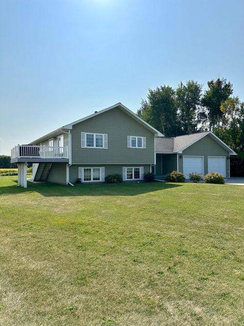 106 E 6th St, Newfolden, MN, 56738-3760 | Card Image