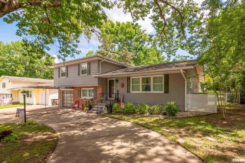 905 S Glenview Dr, Carbondale, IL, 62901-2438 | Card Image
