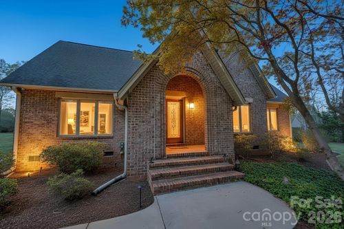 210 Southern Farm Rd, Gastonia, NC, 28056-8100 | Card Image