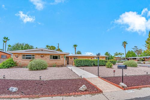 5972 E Hampton Street, Tucson, AZ, 85712 | Card Image