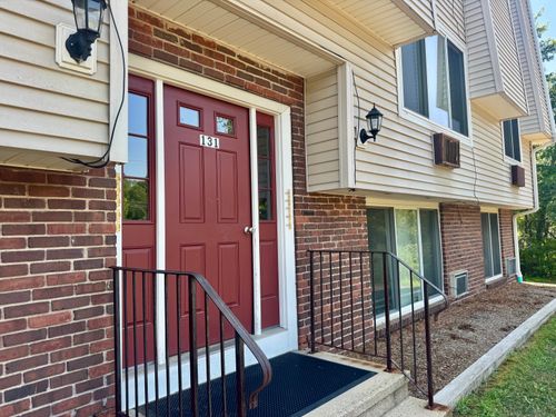 apt-28-131 N Main St, Branford, CT, 06405-3057 | Card Image