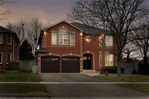 2192 Oakmead Blvd, Oakville, ON, L6H6B4 | Card Image