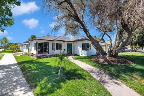 701 N Harbor Blvd, Anaheim, CA, 92805-2567 | Card Image