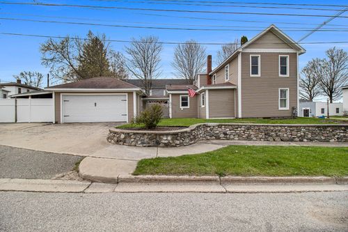 315 E Main St, Hart, MI, 49420-1170 | Card Image