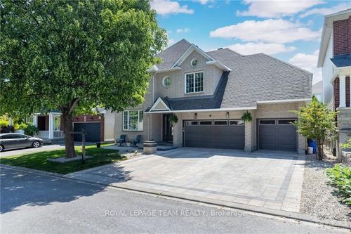 4 Crosspointe Ave, Nepean, ON, K2G6K9 | Card Image