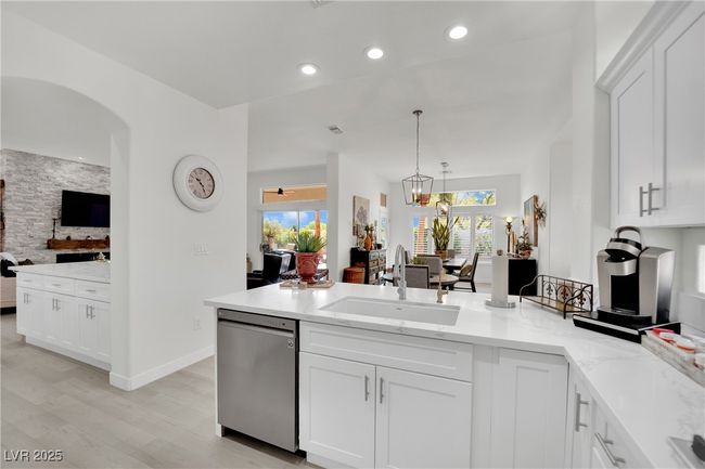 10001 Cresent Creek Dr, House other with 2 bedrooms, 2 bathrooms and null parking in Las Vegas NV | Image 23