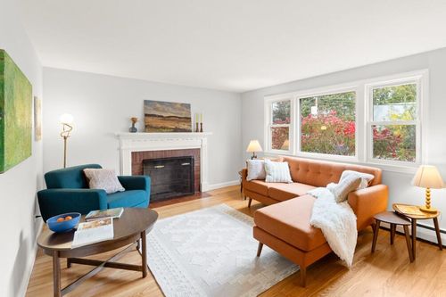 15 Craigie St, Portland, ME, 04102-2529 | Card Image