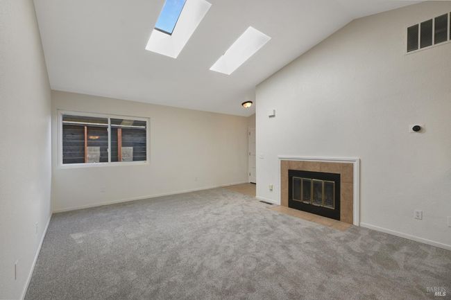 1085 Stanislaus Way, House other with 3 bedrooms, 2 bathrooms and 2 parking in Santa Rosa CA | Image 8
