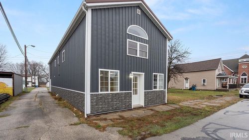 260 E Commerce St, Macy, IN, 46951-4213 | Card Image