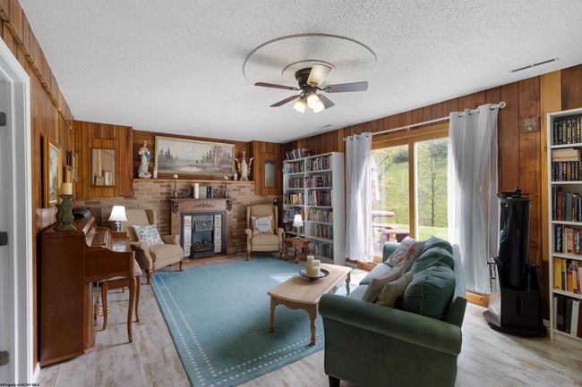10401 Skin Creek Rd, House other with 4 bedrooms, 3 bathrooms and 3 parking in Horner WV | Image 31