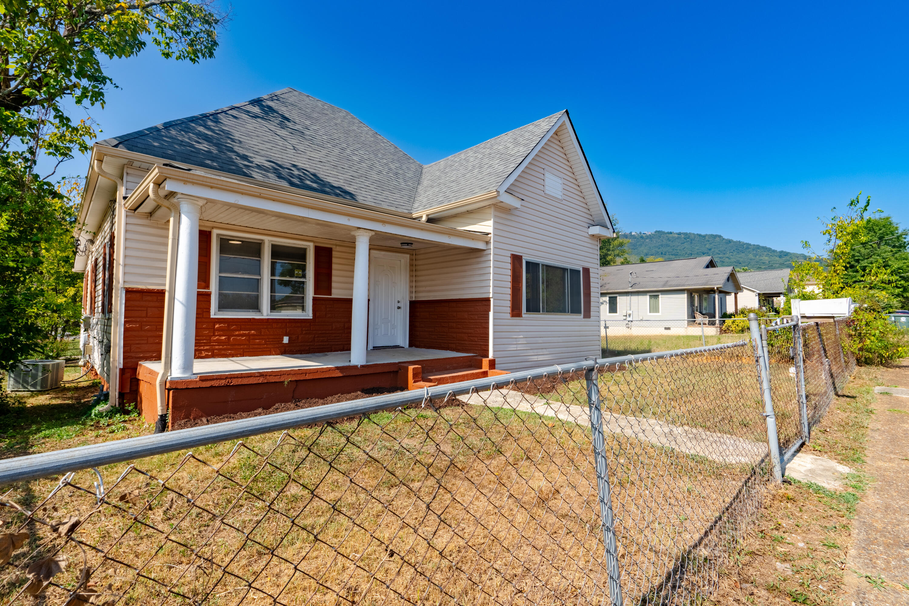 38th St, Chattanooga, TN 37410
