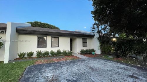5303-5303 Sw 138th Ct, Miami, FL, 33175-6042 | Card Image
