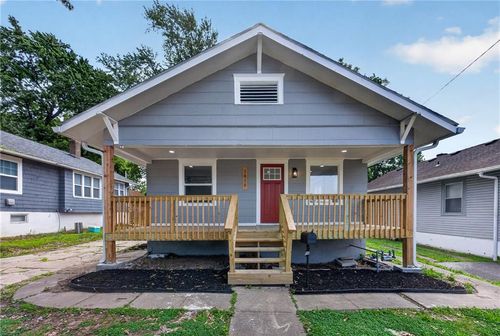 1815 S Overton Ave, Independence, MO, 64052-1936 | Card Image