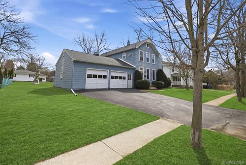 51 Mulberry St, Rhinebeck, NY, 12572-1209 | Card Image