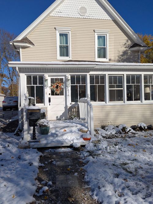 614 Cass St, Greenville, MI, 48838-1768 | Card Image