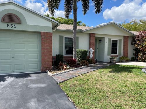 555 Abingdon Way, Davie, FL, 33325-6402 | Card Image