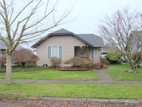 611 19th Avenue, Longview, WA, 98632 | Card Image