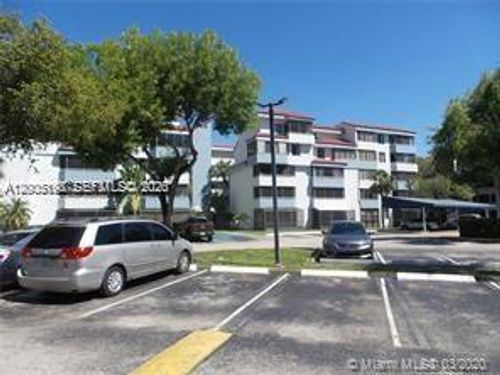 e-307-8255 Sw 152nd Ave, Miami, FL, 33193 | Card Image
