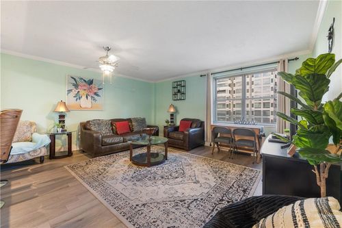 apt-23j-300 Peachtree St Ne, atlanta, GA, 30308-3521 | Card Image