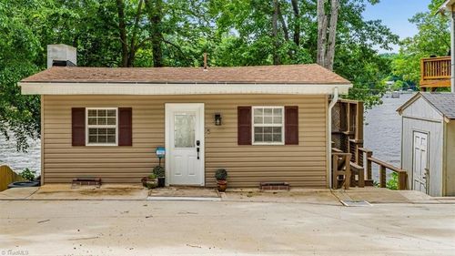 718 Lake Drive 9, Lexington, NC, 27292-8210 | Card Image