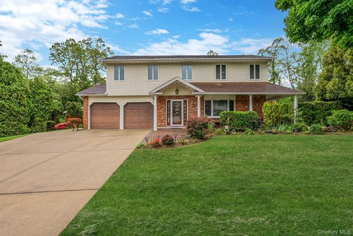 28 Manchester Blvd, Wheatley Heights, NY, 11798-1519 | Card Image