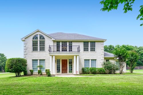 3601 Cliffwood Dr, Alvarado, TX, 76009-8658 | Card Image